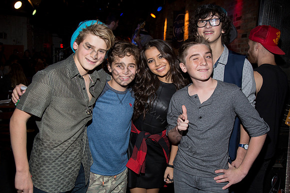 Isabela Moner & Rad (Band)
